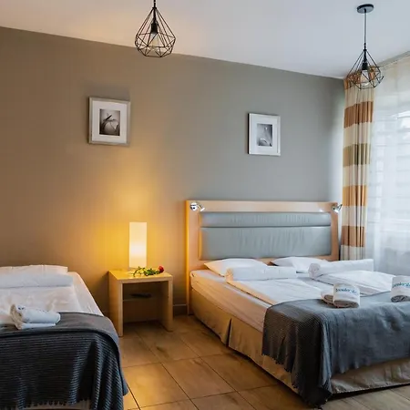 Otel ***