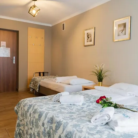 Otel *** *