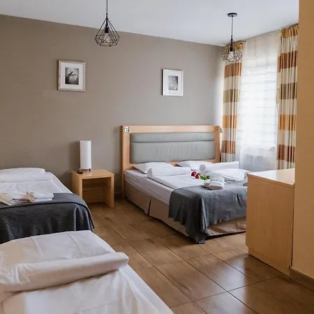 Otel ***