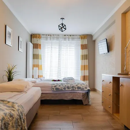 Otel ***